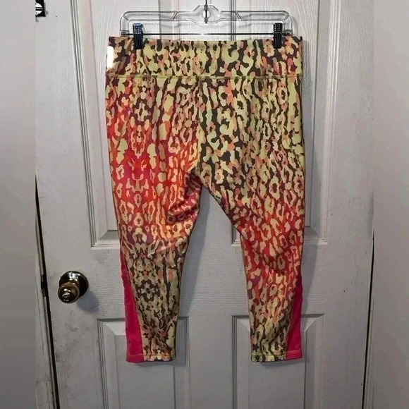 MWOT Zella Live In Streamline bright neon gym crop legging Size Large mesh panel - Picture 4 of 6